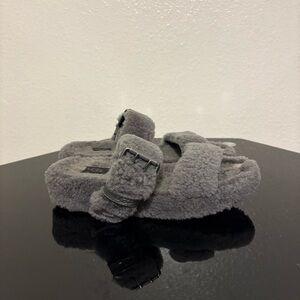 UGG Women's Fuzz Yeah Sandal